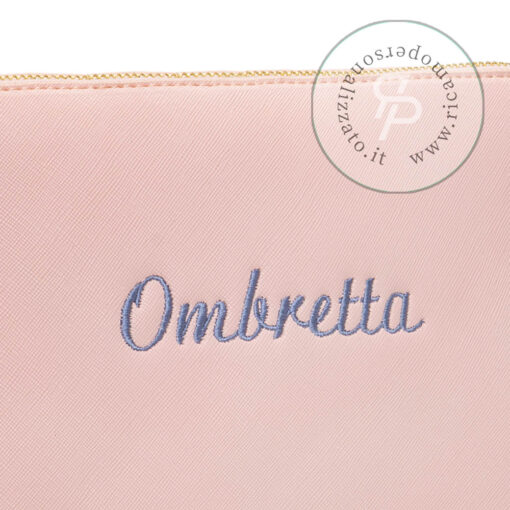 Pochette donna personalizzata con nome frontale ricamato in colore a contrasto